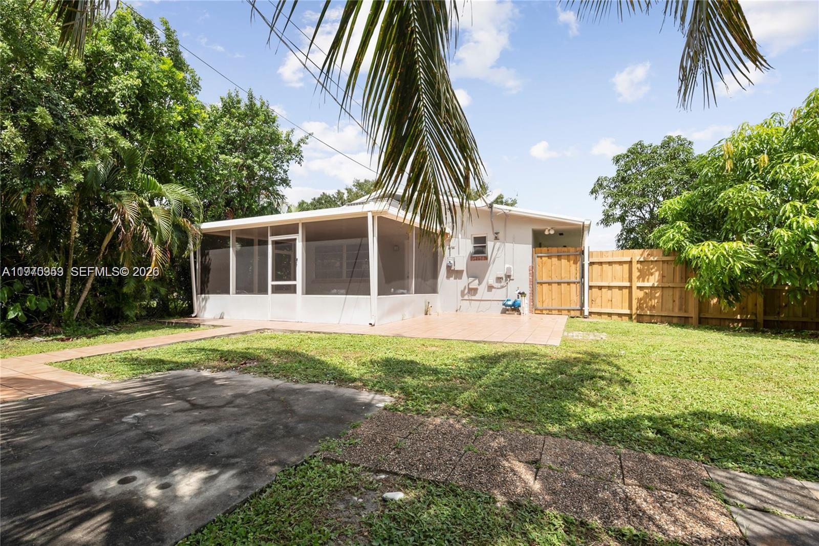 HOLLYWOOD BEACH HEIGHTS S - Residential