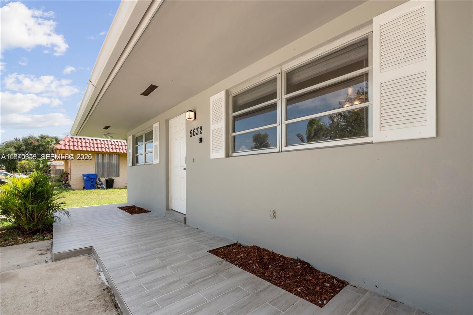 HOLLYWOOD BEACH HEIGHTS S - Residential