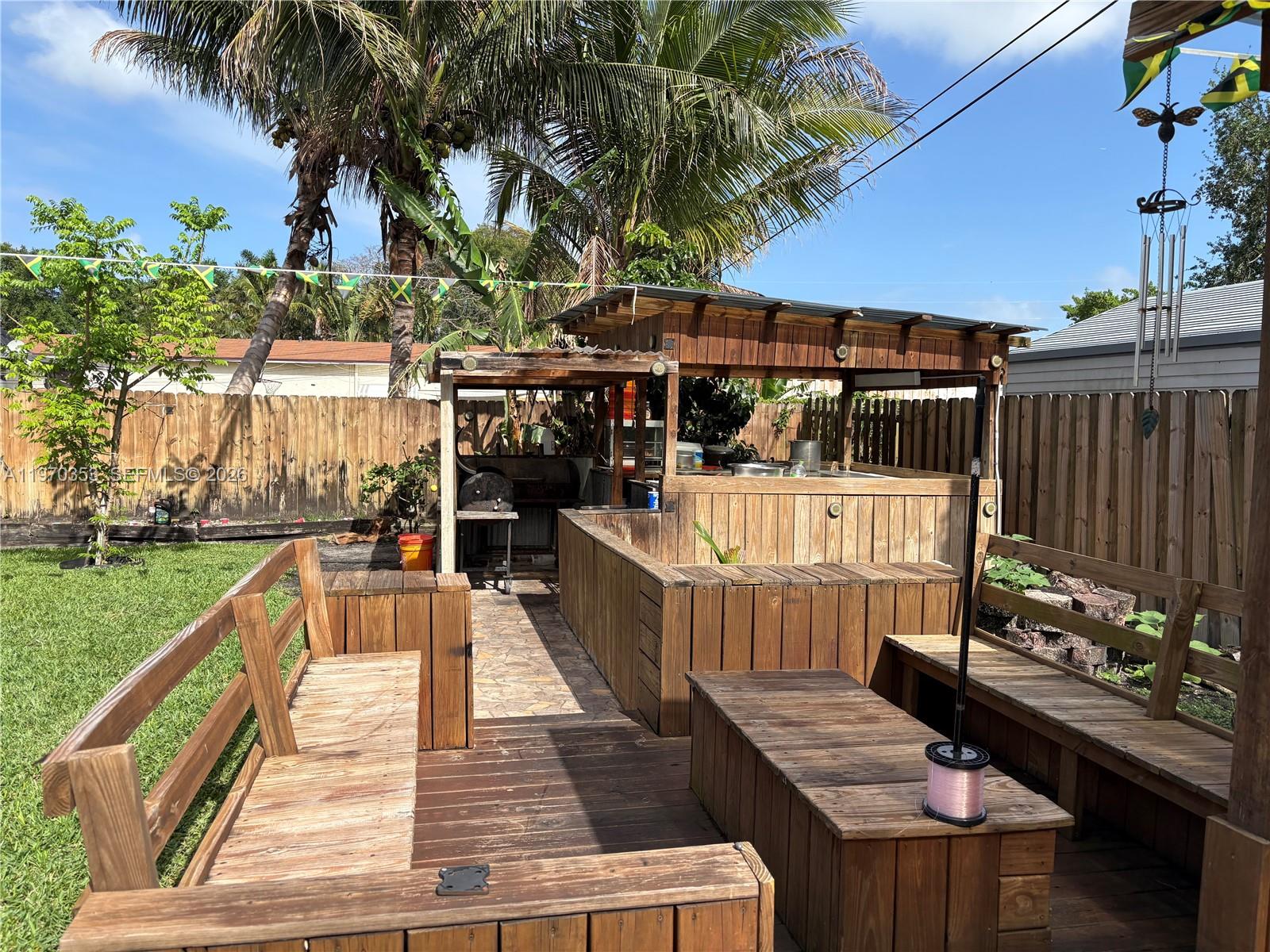 HOLLYWOOD BEACH HEIGHTS S - Residential