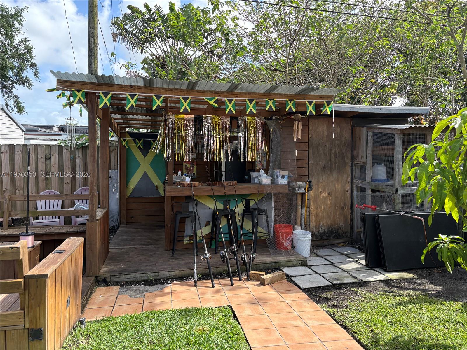 HOLLYWOOD BEACH HEIGHTS S - Residential