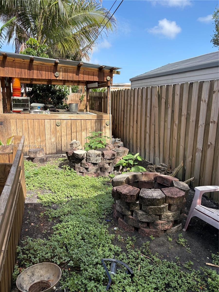 HOLLYWOOD BEACH HEIGHTS S - Residential