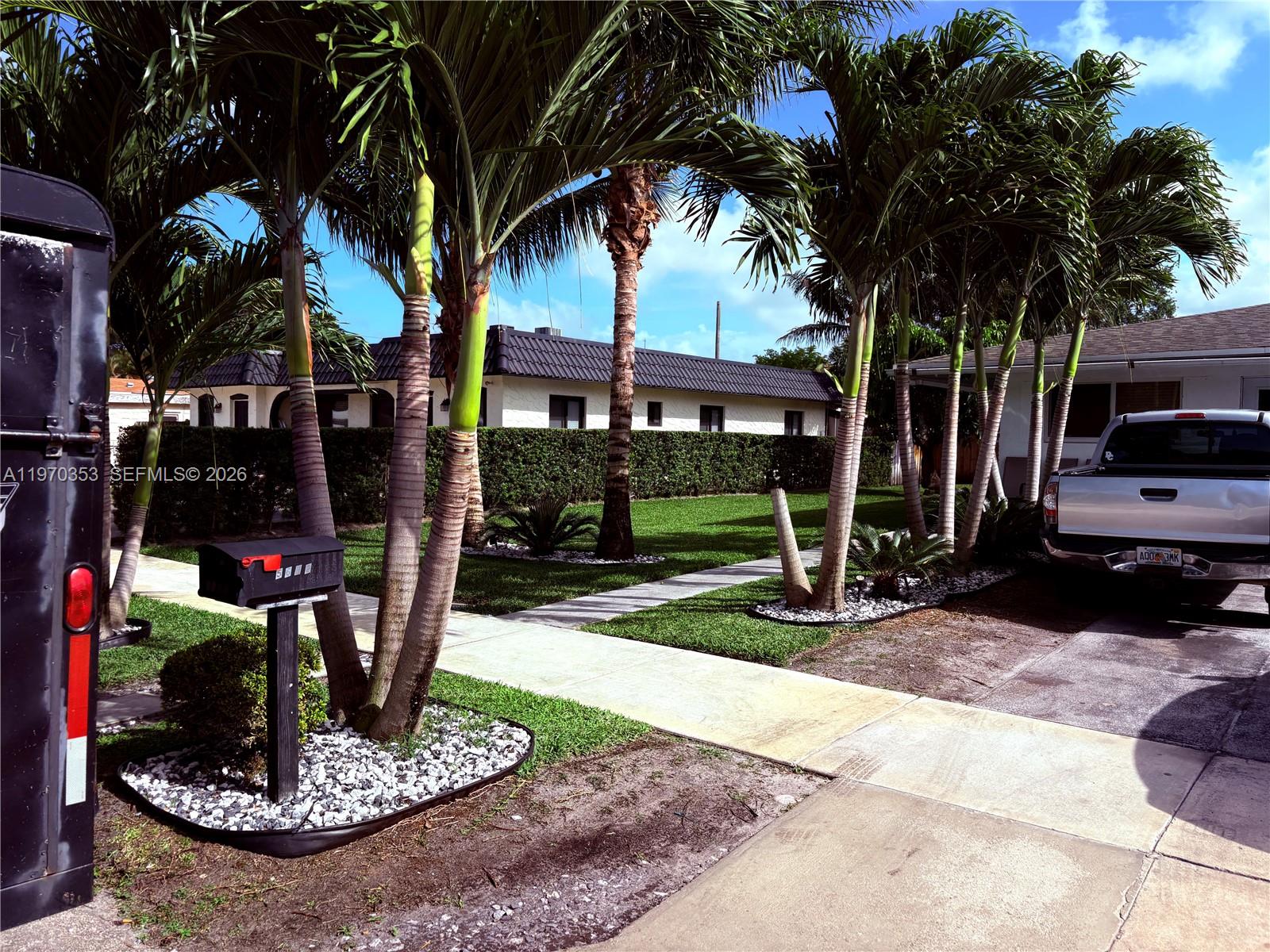 HOLLYWOOD BEACH HEIGHTS S - Residential
