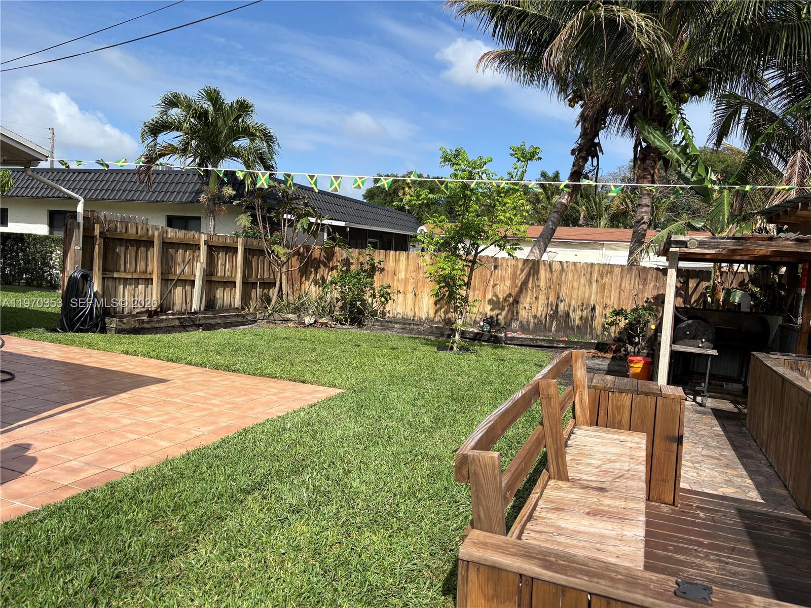 HOLLYWOOD BEACH HEIGHTS S - Residential