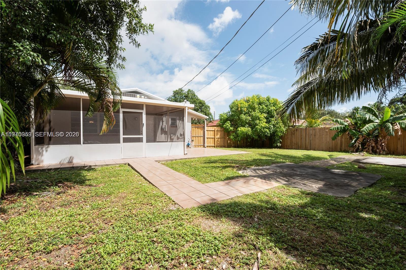 HOLLYWOOD BEACH HEIGHTS S - Residential