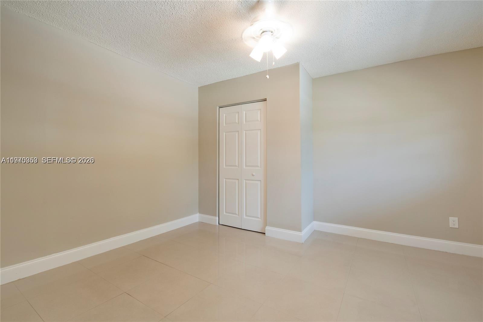 HOLLYWOOD BEACH HEIGHTS S - Residential