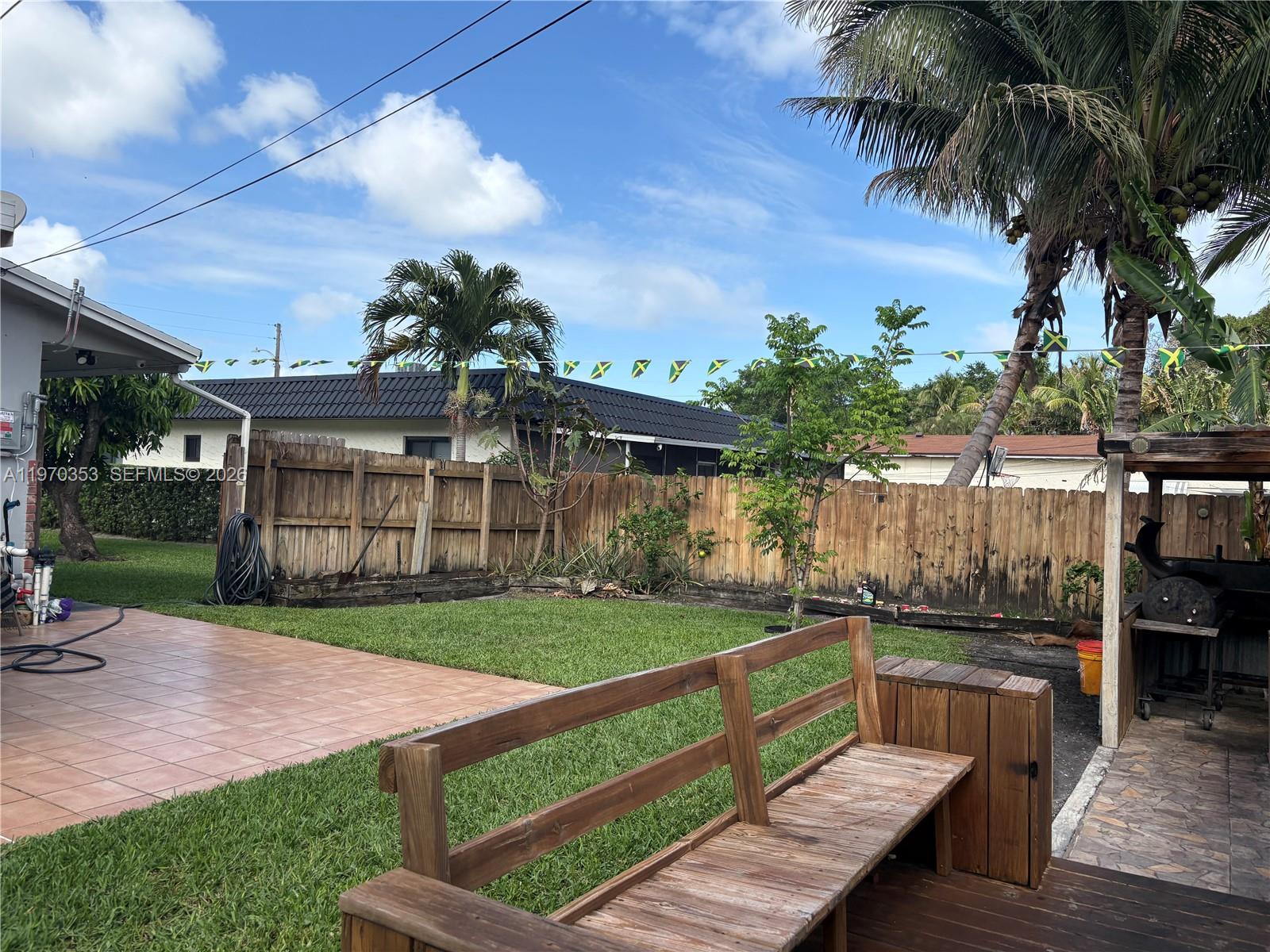 HOLLYWOOD BEACH HEIGHTS S - Residential