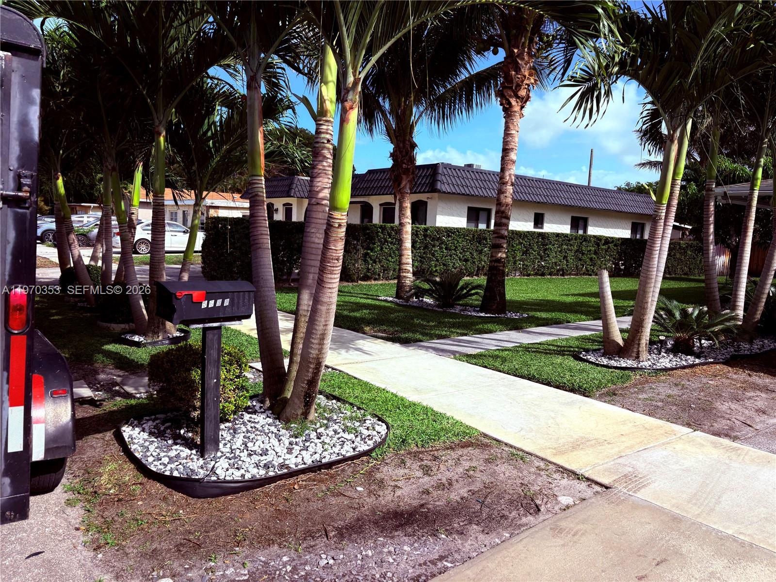 HOLLYWOOD BEACH HEIGHTS S - Residential