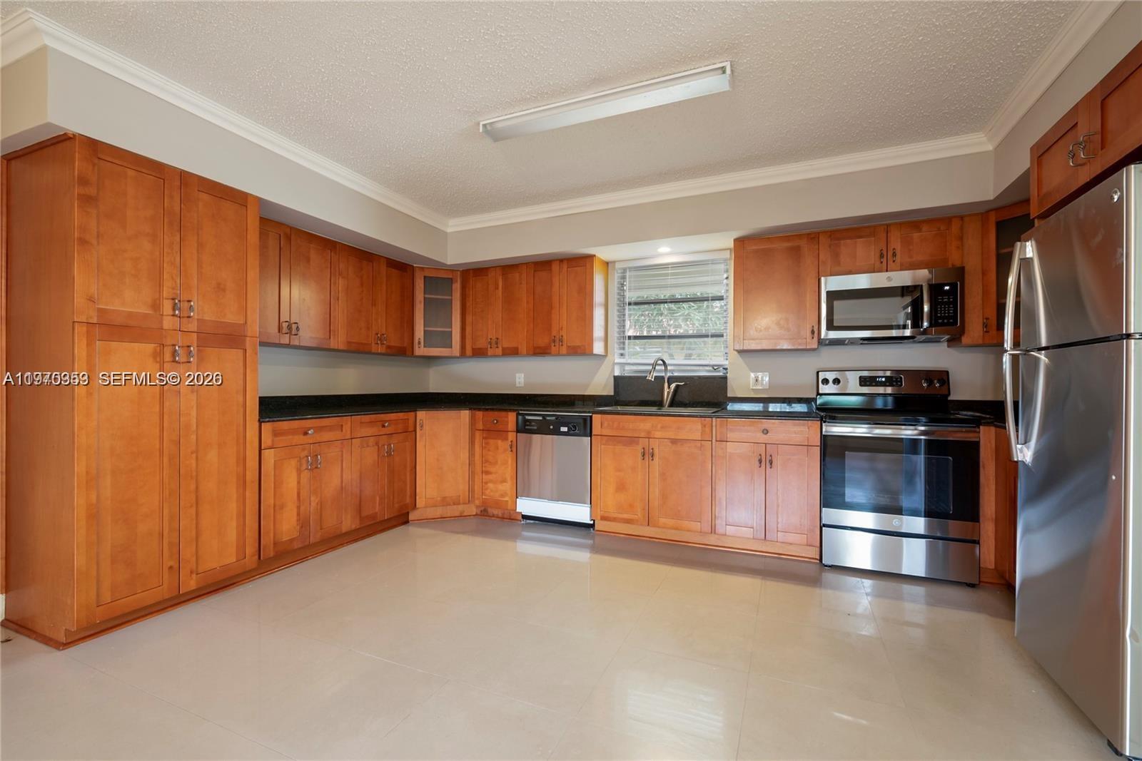 HOLLYWOOD BEACH HEIGHTS S - Residential