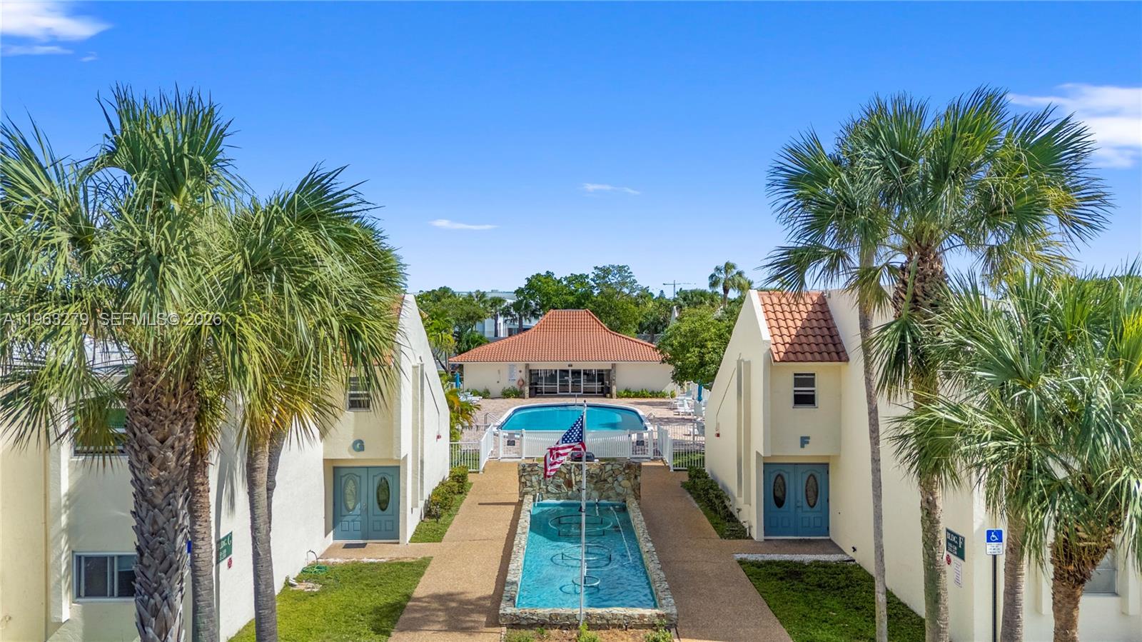 DEERFIELD PINES CONDO - Residential