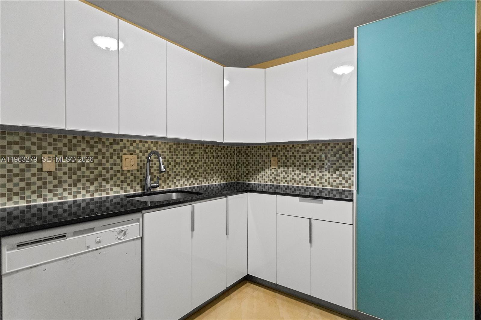 DEERFIELD PINES CONDO - Residential