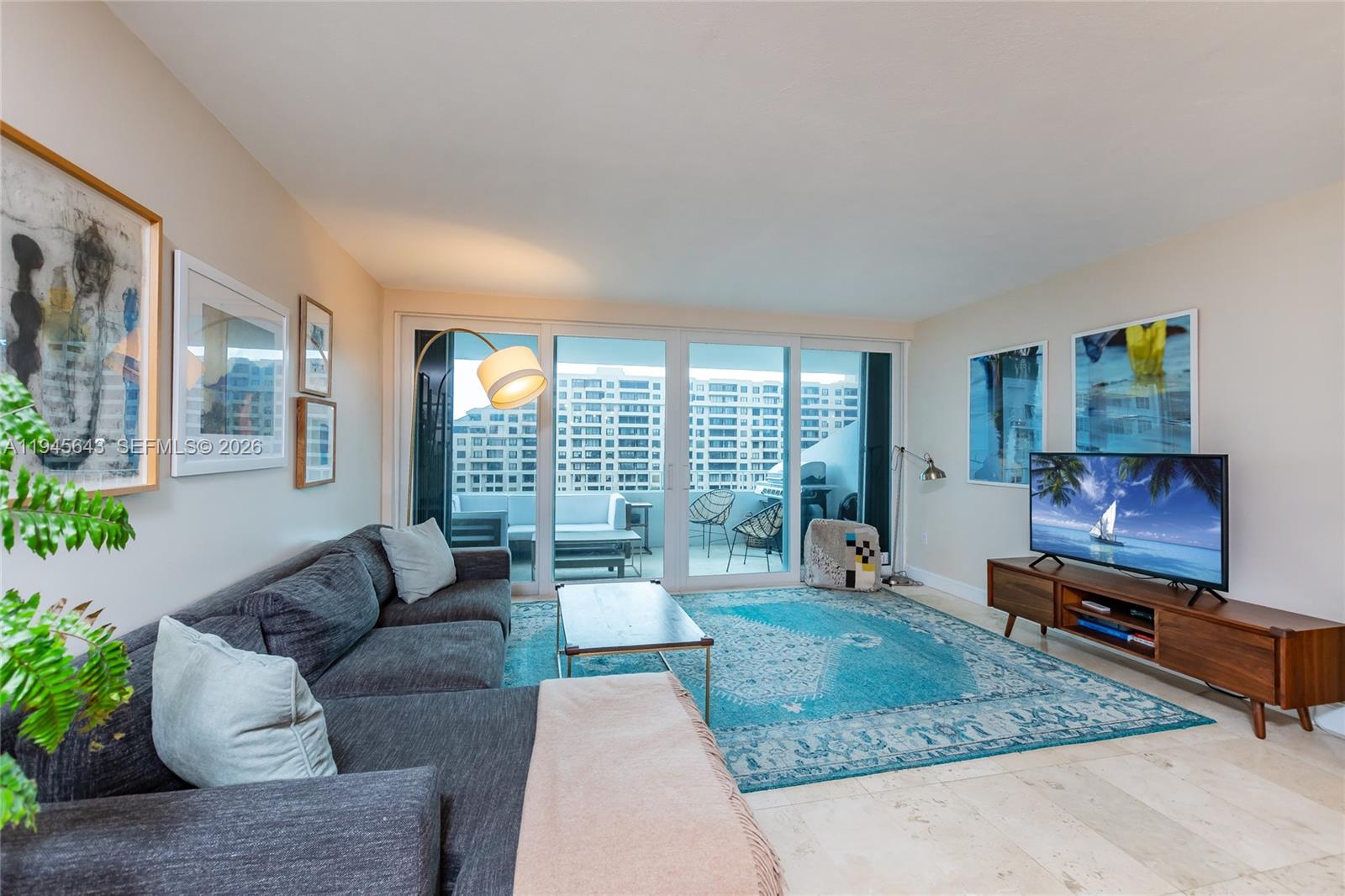 COMMODORE CLUB SOUTH COND - Residential Lease