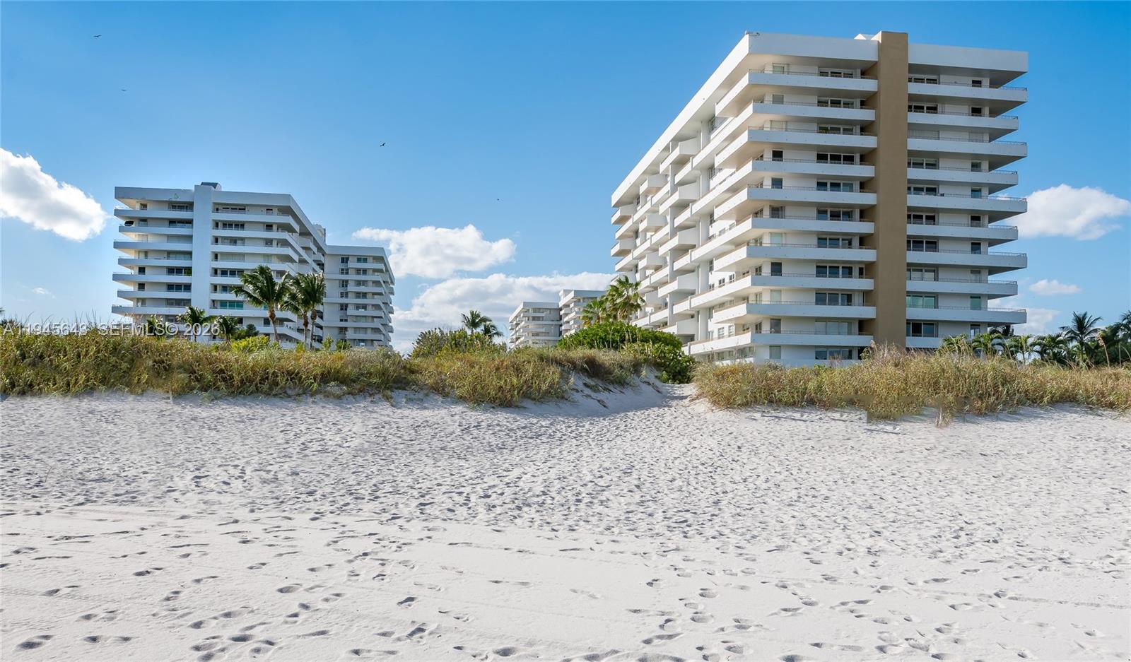COMMODORE CLUB SOUTH COND - Residential Lease