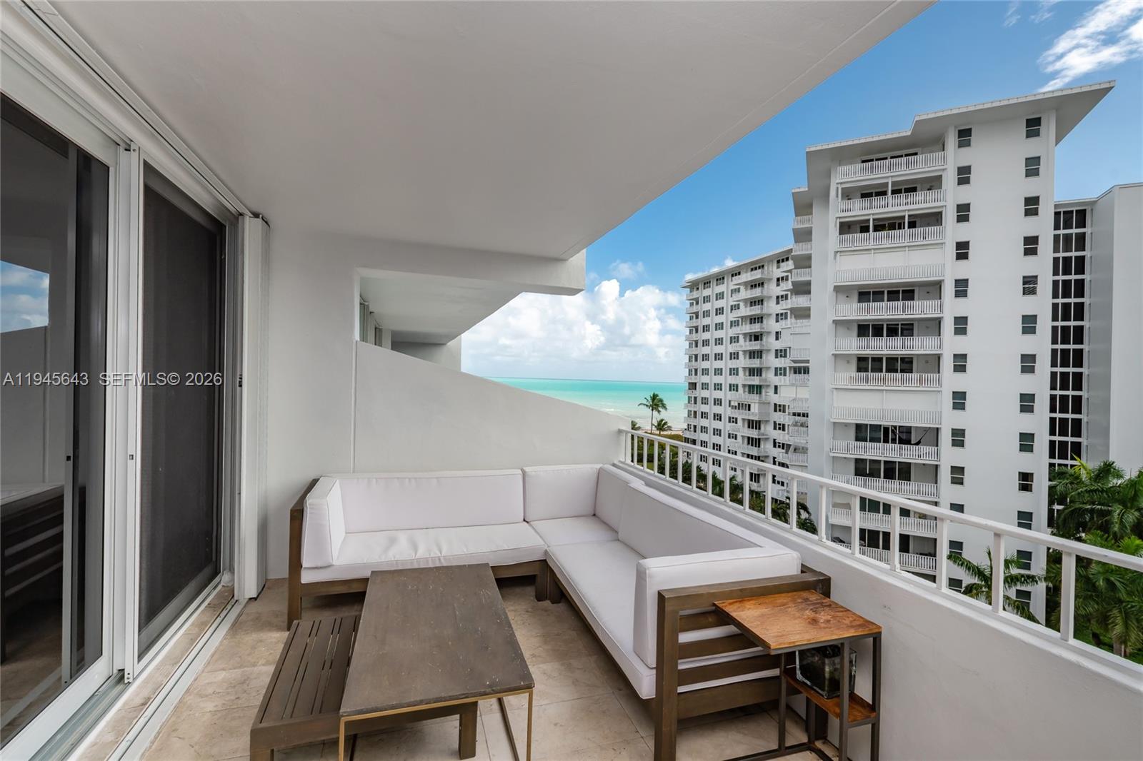 COMMODORE CLUB SOUTH COND - Residential Lease