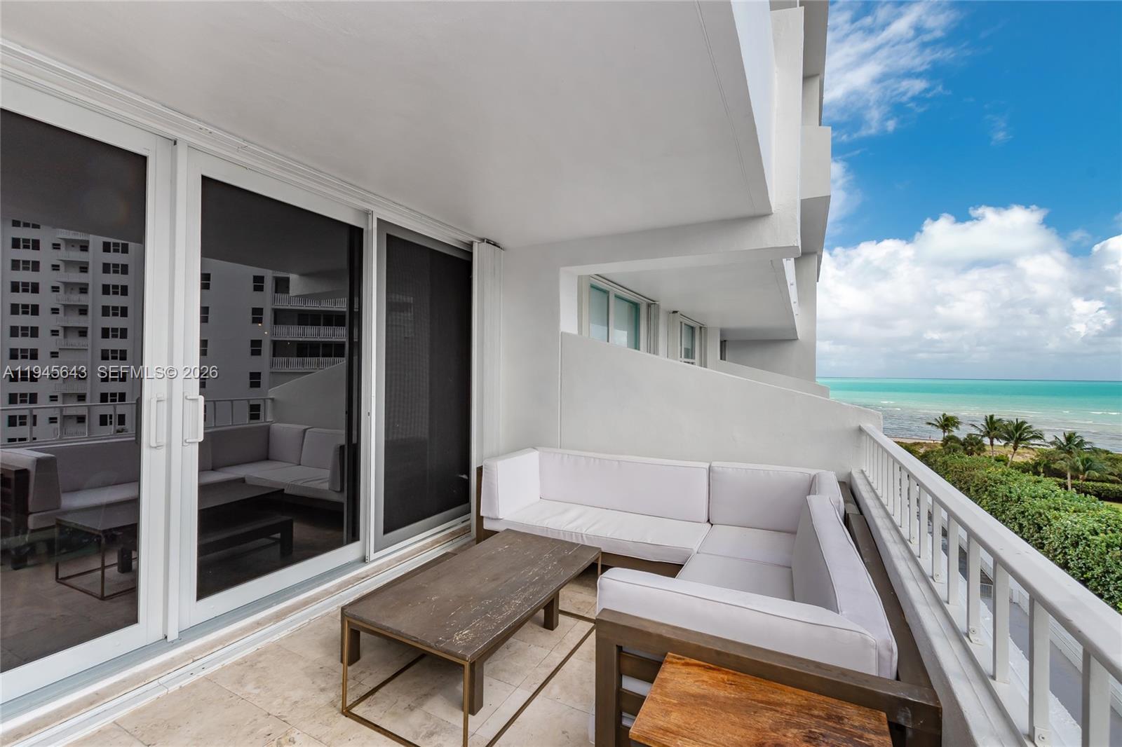 COMMODORE CLUB SOUTH COND - Residential Lease