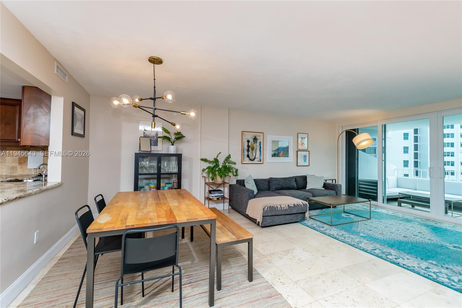 COMMODORE CLUB SOUTH COND - Residential Lease