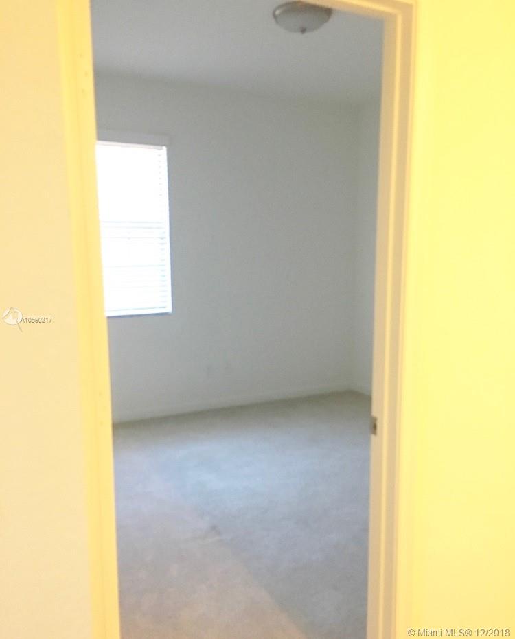 WELLINGTON PARC - Residential Lease