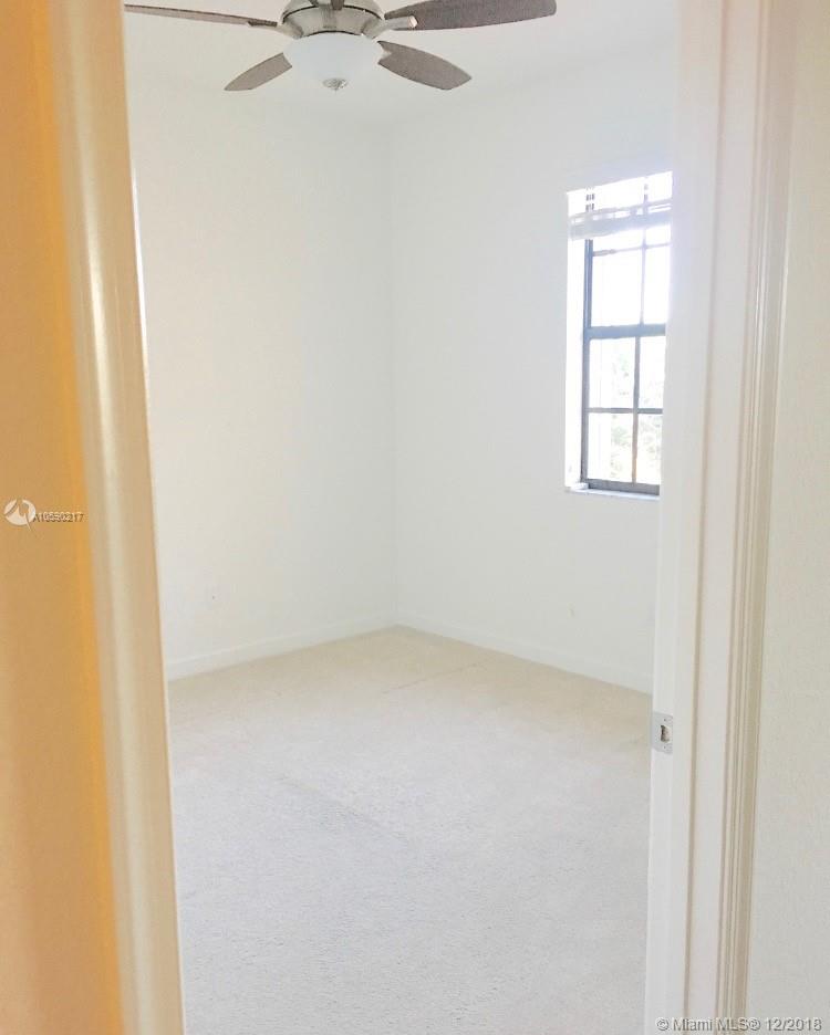 WELLINGTON PARC - Residential Lease