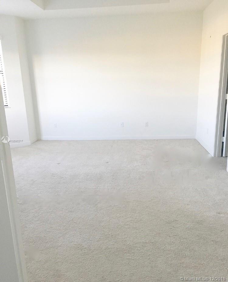 WELLINGTON PARC - Residential Lease