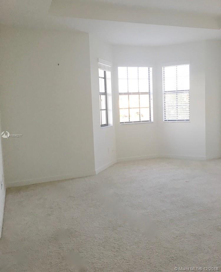 WELLINGTON PARC - Residential Lease
