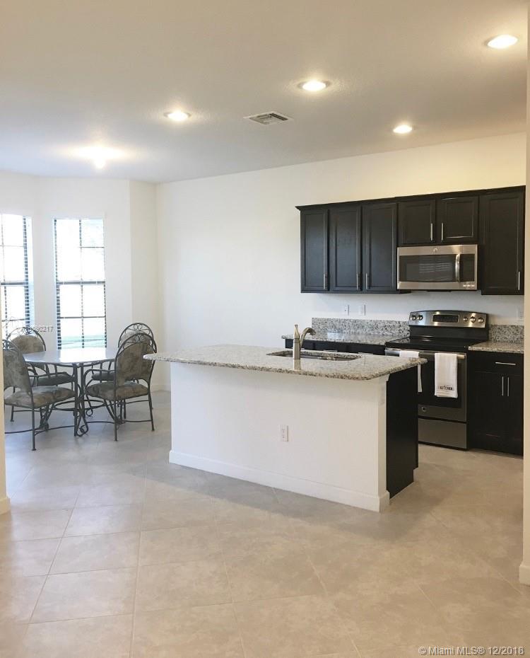 WELLINGTON PARC - Residential Lease