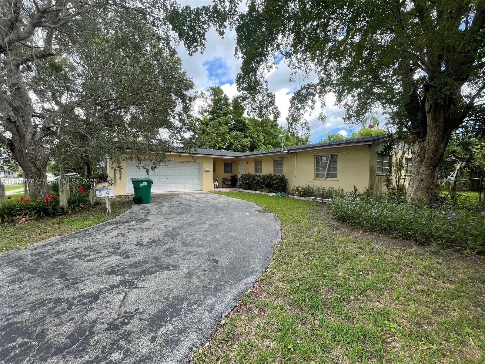Excellent Location!
3 bedrooms · 2 bathrooms ·Living and Dining, Kitchen, Huge garage · Spacious patio with dual side access for boat or car. Close to US-1, Florida Turnpike, Zoo Miami, The Falls Mall, shopping centers, and excellent schools.