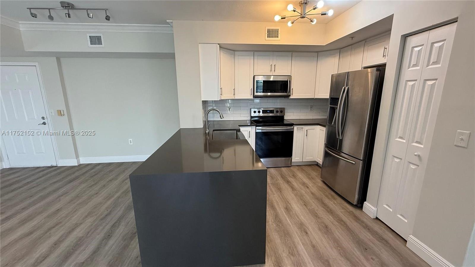 COURTYARDS IN CITYPLACE C - Residential