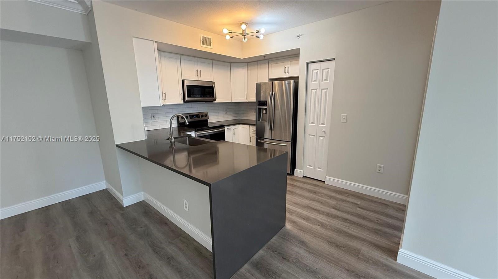 COURTYARDS IN CITYPLACE C - Residential