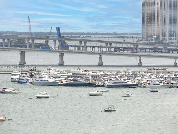 ARIA RESERVE - Residential