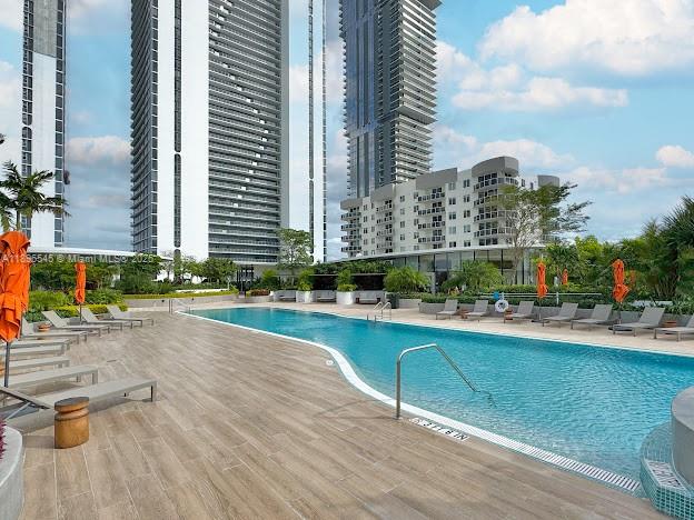 ARIA RESERVE - Residential