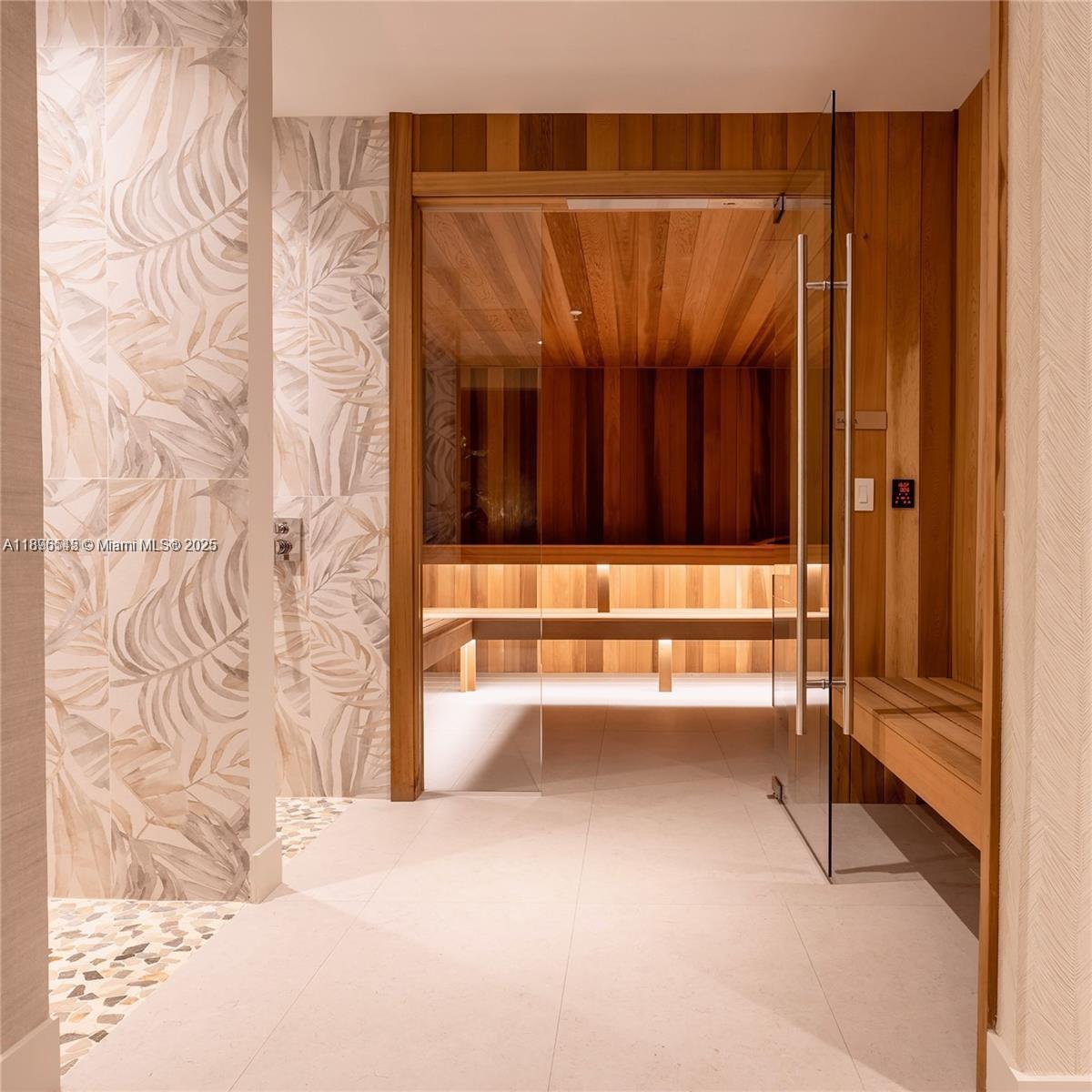 ARIA RESERVE - Residential