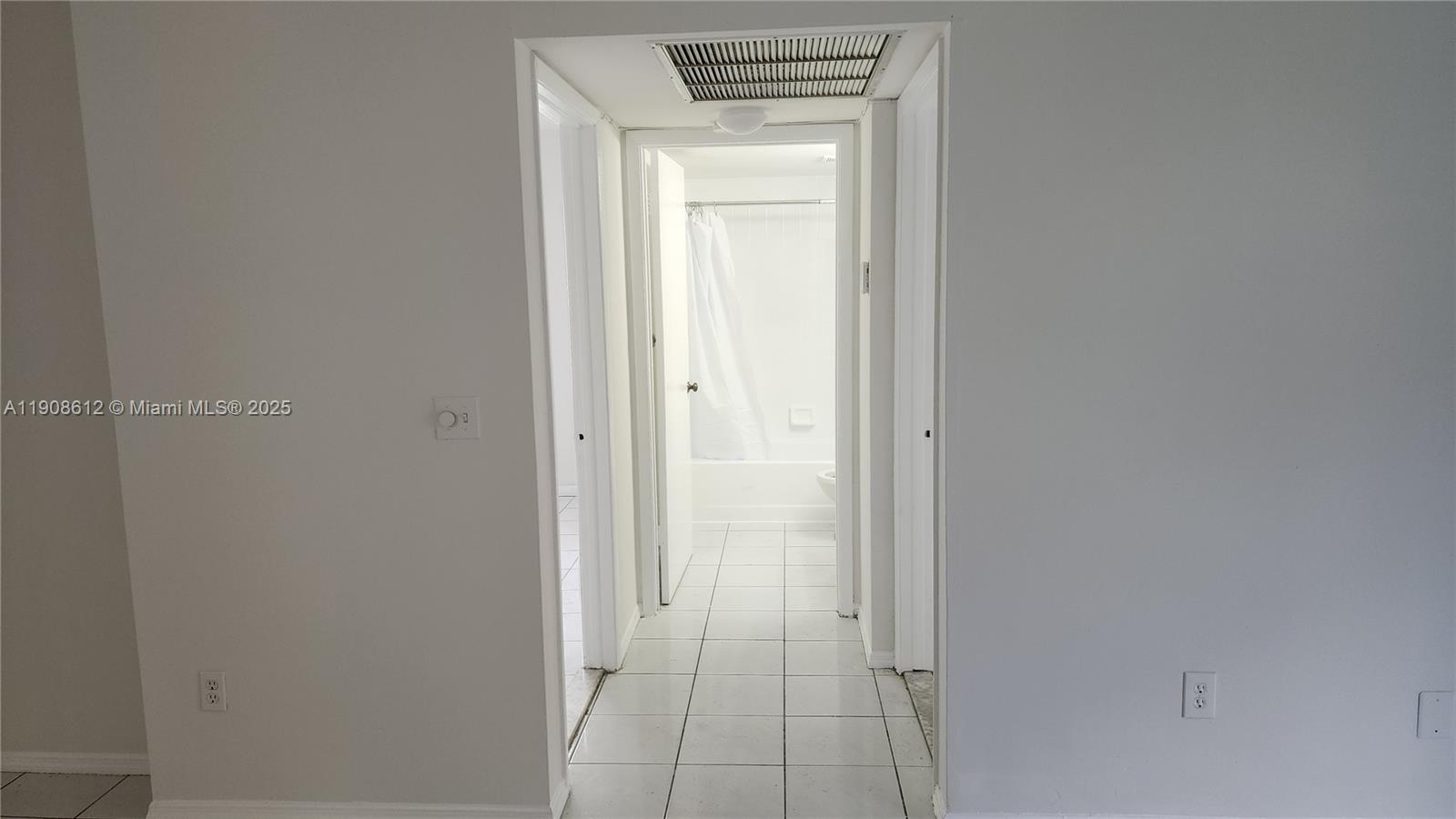 BANYAN TREE SIX CONDO - Residential Lease