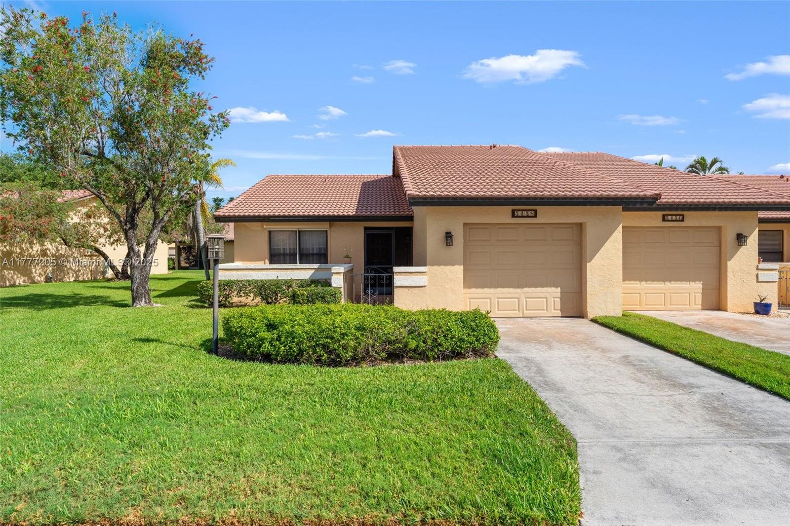 Property for Sale at 5458 Governors Dr, Fort Myers, Lee County, Florida - Bedrooms: 2 
Bathrooms: 2  - $270,000