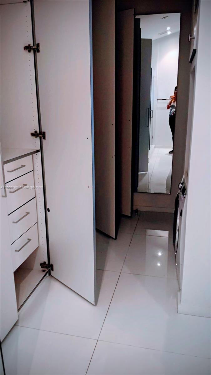 LE PHARE KEY BISCAYNE CON - Residential