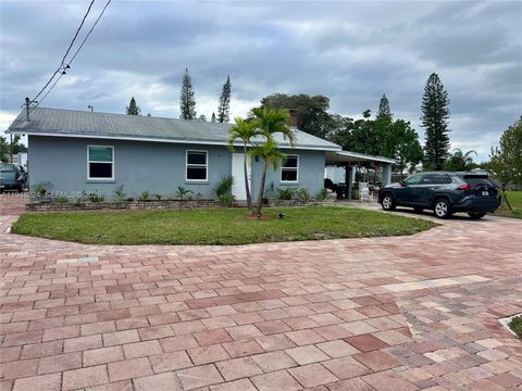 4 Helwig Ter Deerfield Beach FL 33064