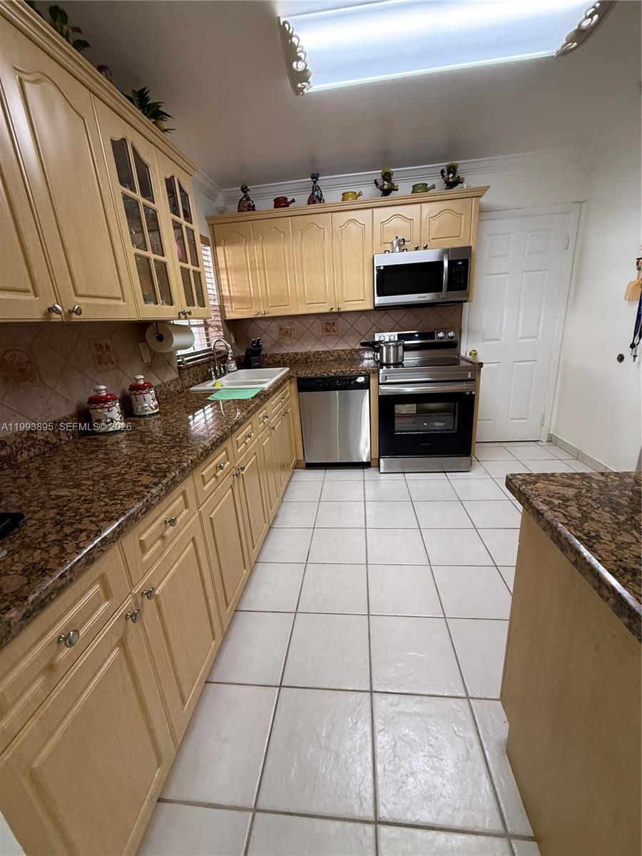 CAROL CITY PALMETTO PARK - Residential