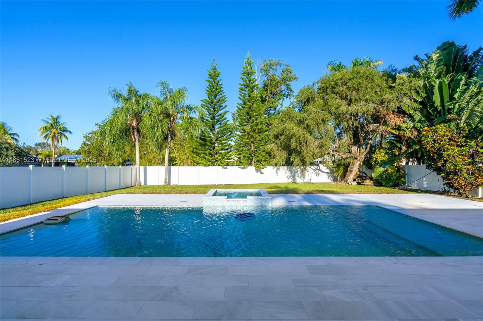 ORANGE TREE HOMES - Residential