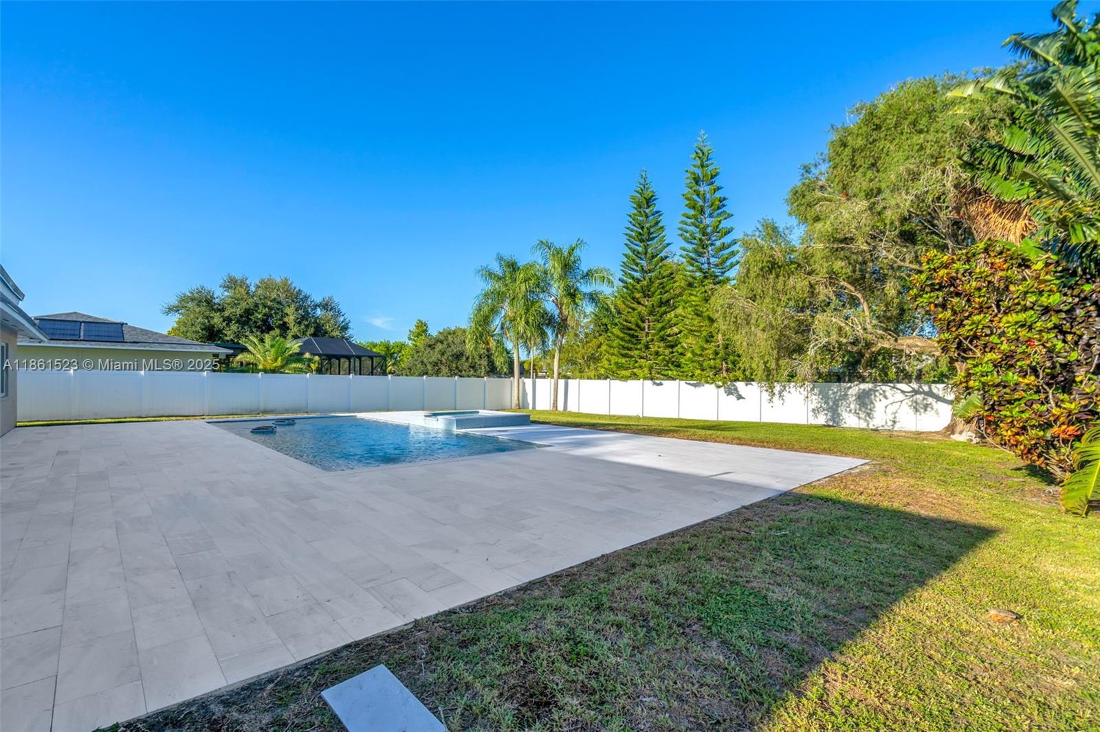 ORANGE TREE HOMES - Residential