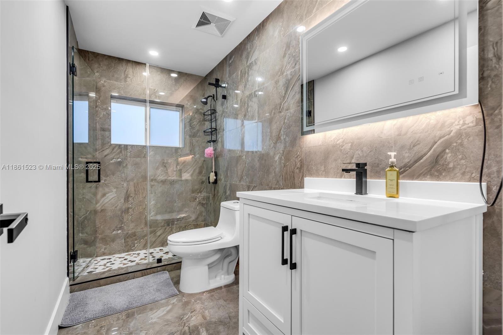 ORANGE TREE HOMES - Residential