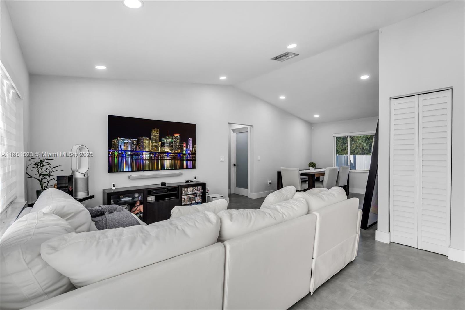 1120 SW 128th Dr