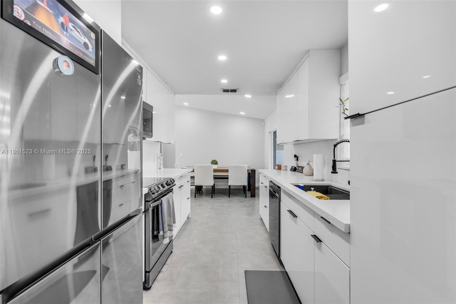 ORANGE TREE HOMES - Residential