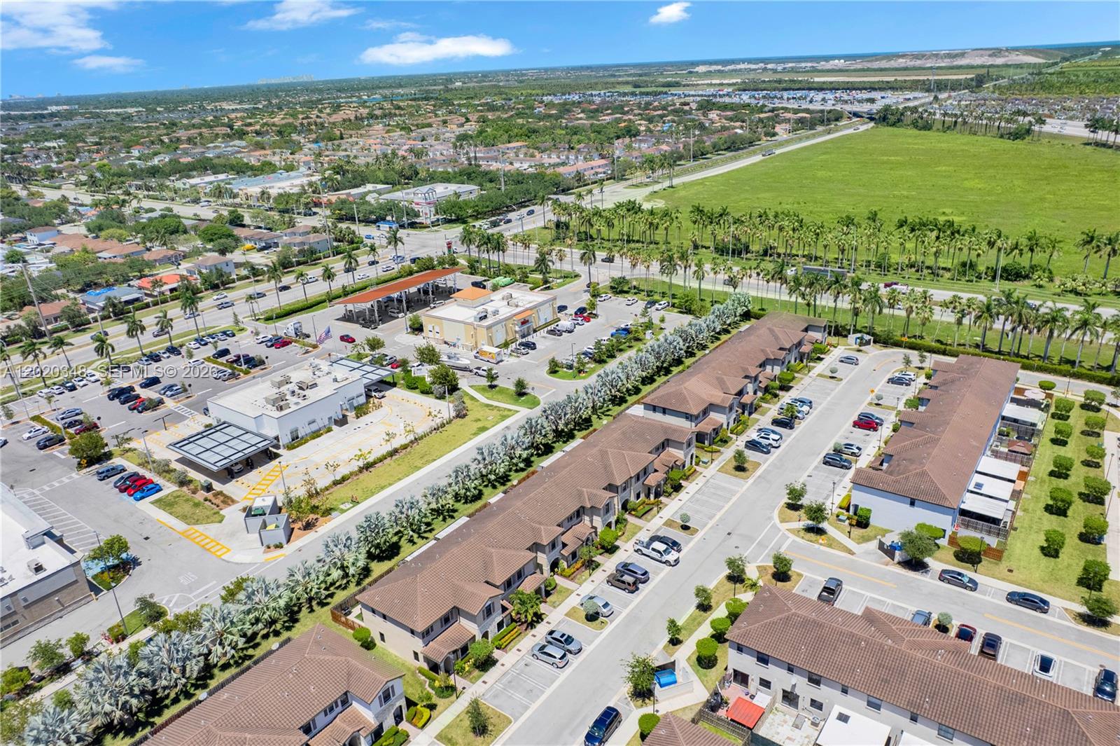 COCO PALM VILLAS - Residential