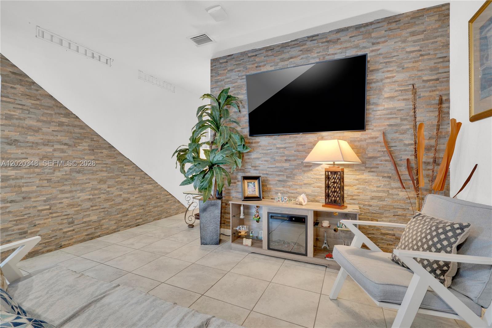 COCO PALM VILLAS - Residential