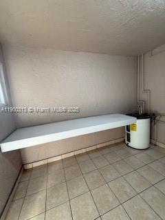 SHERWOOD SQUARE CONDOMINI - Residential Lease