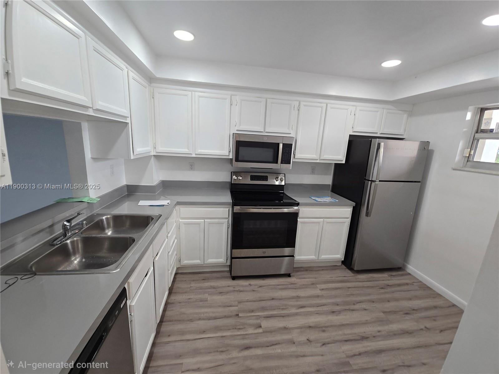 SHERWOOD SQUARE CONDOMINI - Residential Lease