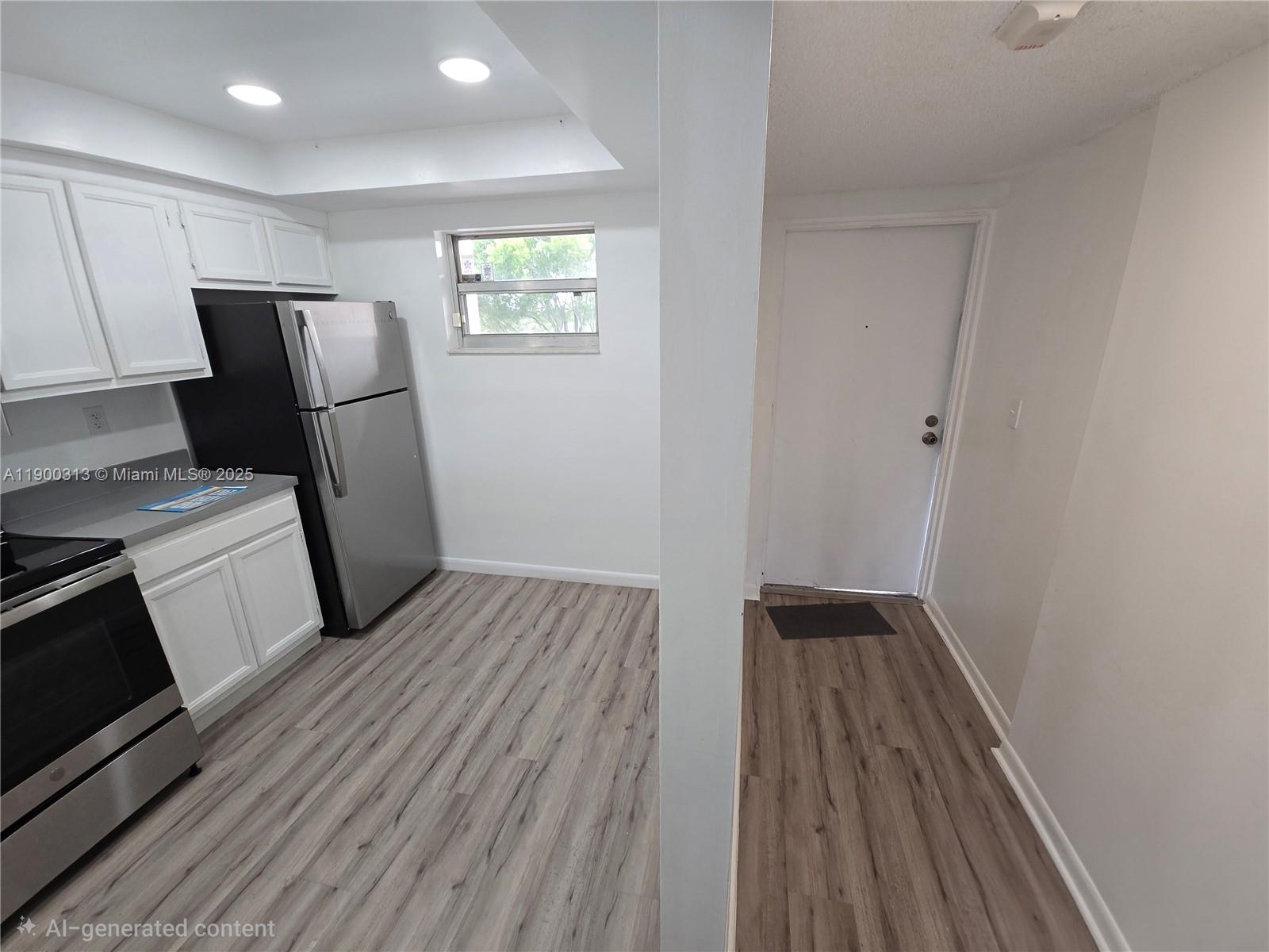 SHERWOOD SQUARE CONDOMINI - Residential Lease