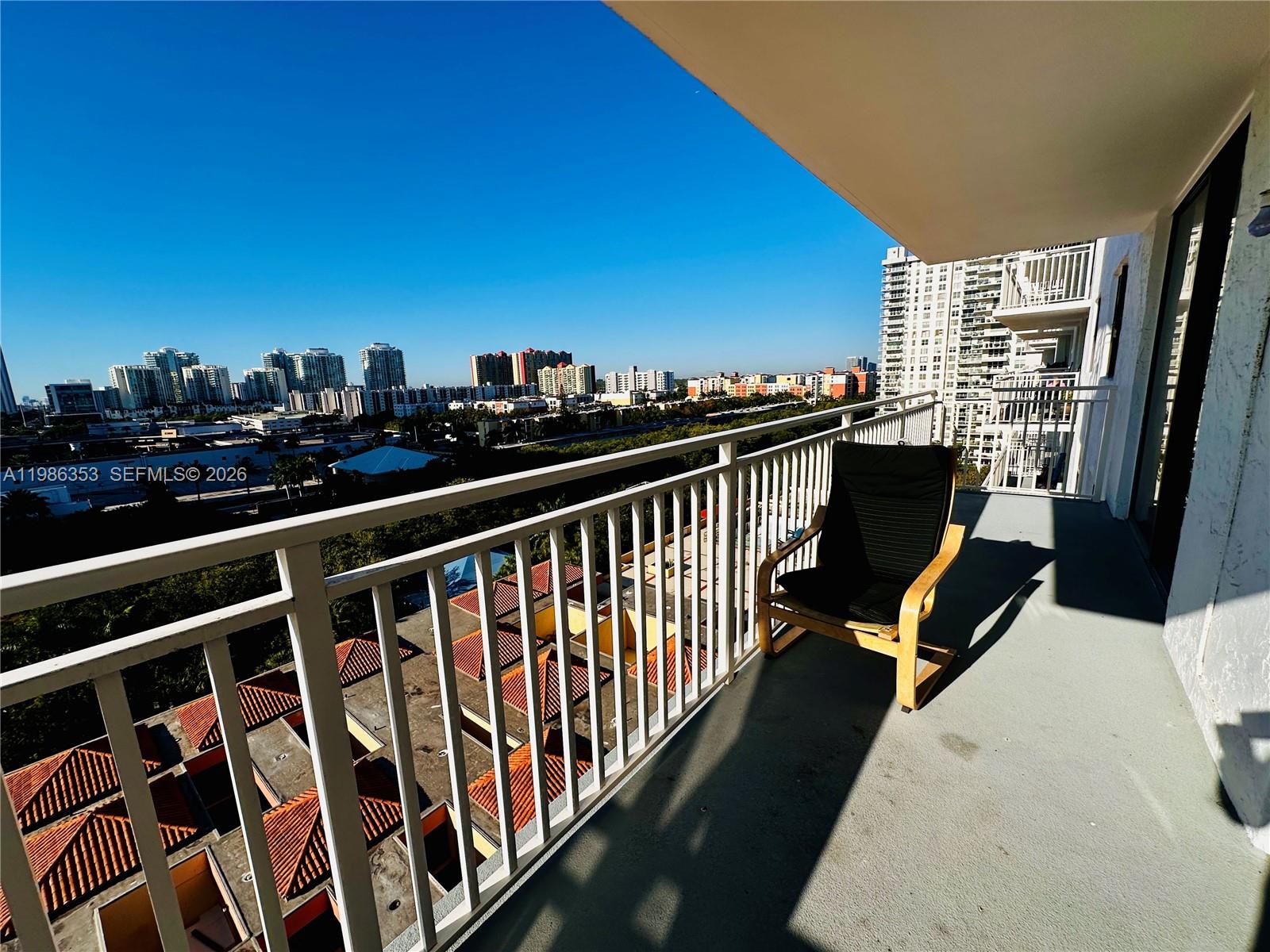210 174th St 1104