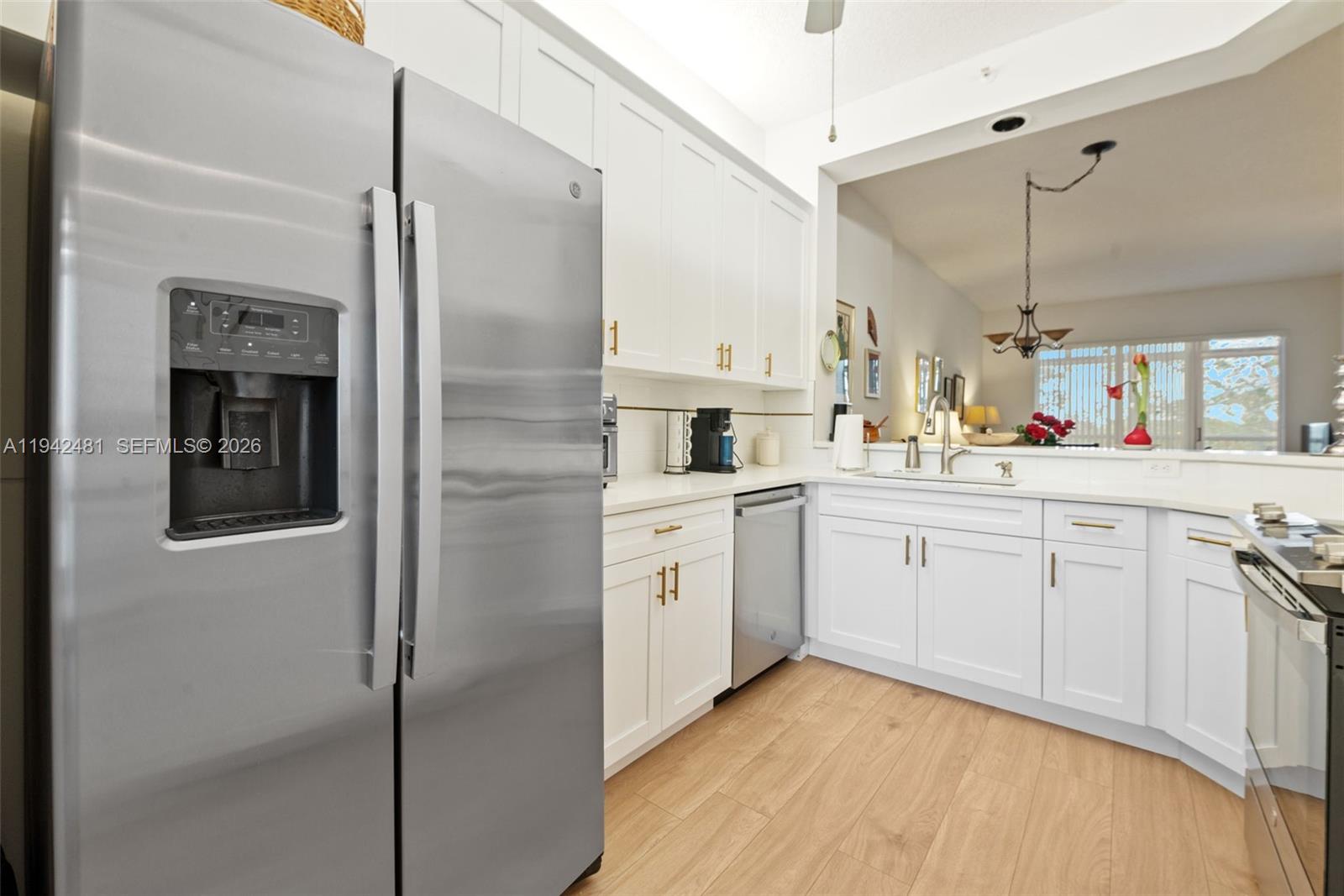 9587 Weldon Cir B403