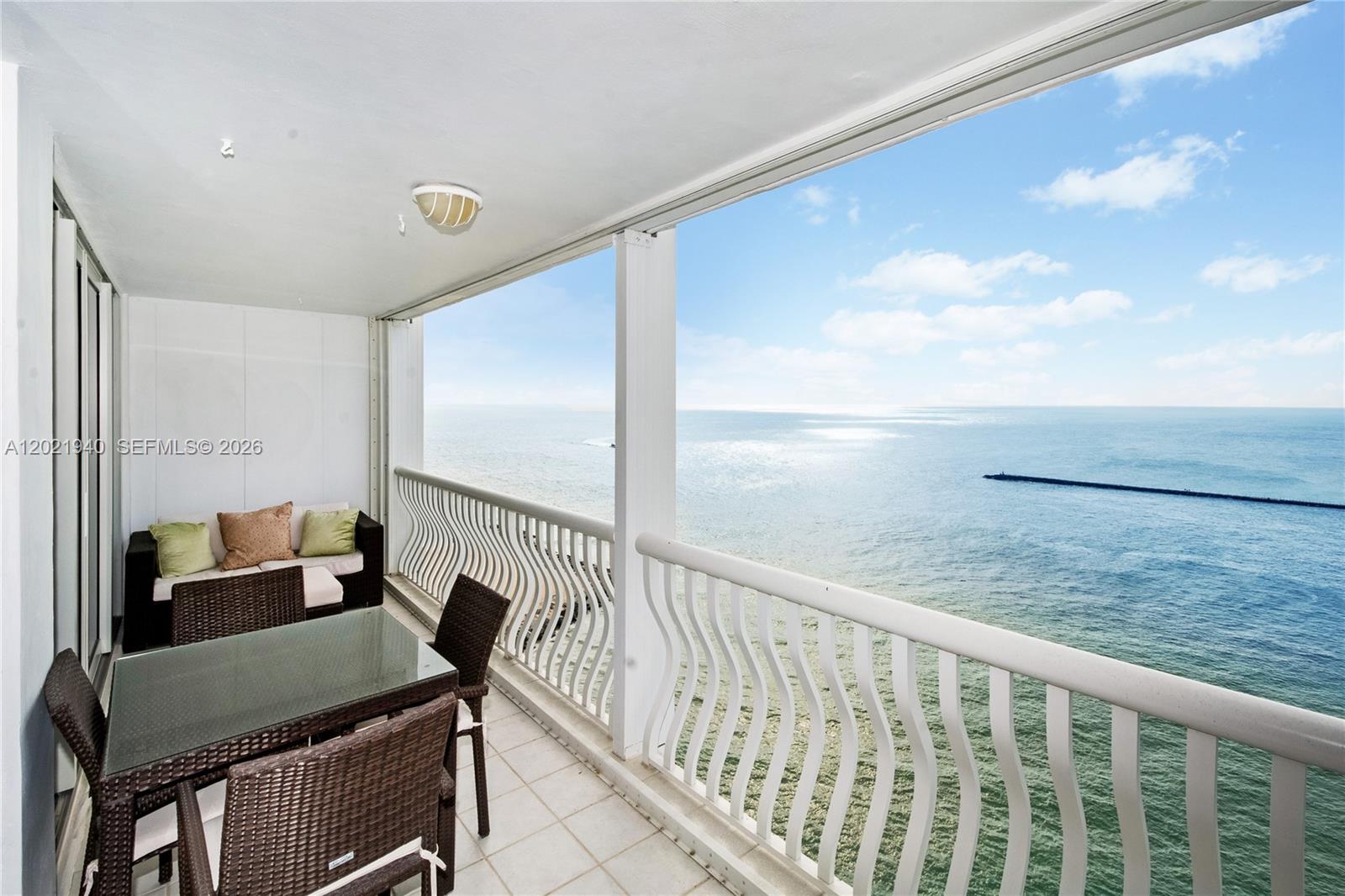 POINT OF AMERICA - Residential