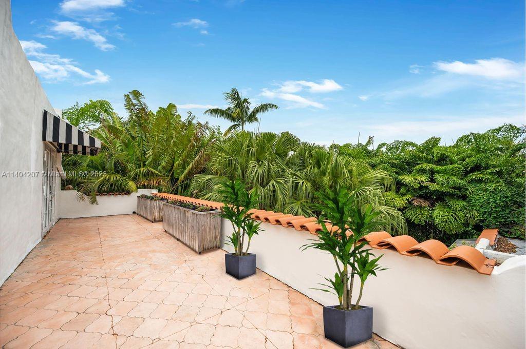 SHADOWLAWN - Residential