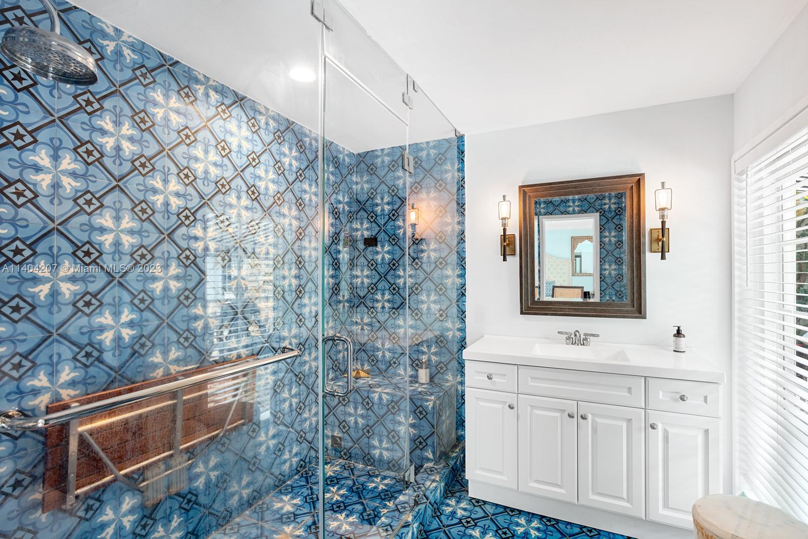 SHADOWLAWN - Residential